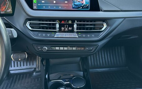 BMW 1 серия, 2019 год, 2 250 000 рублей, 6 фотография