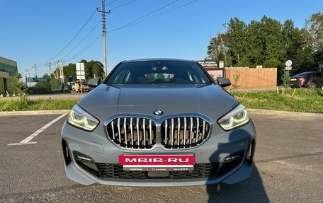 BMW 1 серия, 2019 год, 2 250 000 рублей, 39 фотография