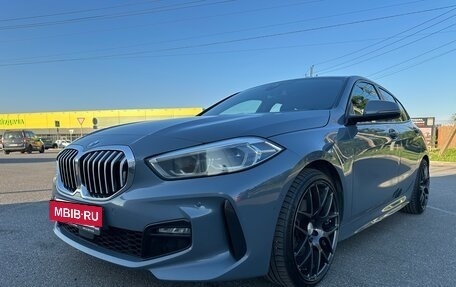 BMW 1 серия, 2019 год, 2 250 000 рублей, 40 фотография