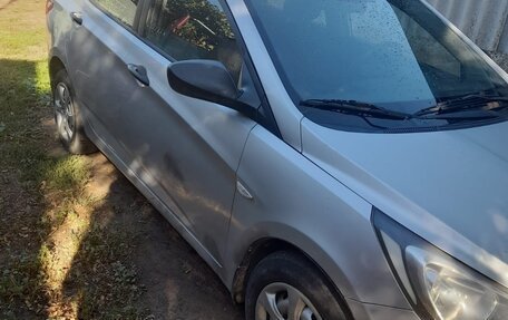 Hyundai Solaris II рестайлинг, 2011 год, 750 000 рублей, 3 фотография