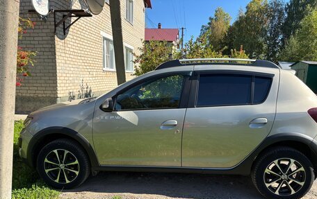 Renault Sandero II рестайлинг, 2016 год, 1 050 000 рублей, 3 фотография