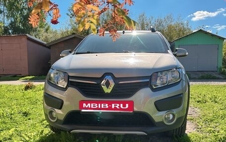 Renault Sandero II рестайлинг, 2016 год, 1 050 000 рублей, 2 фотография