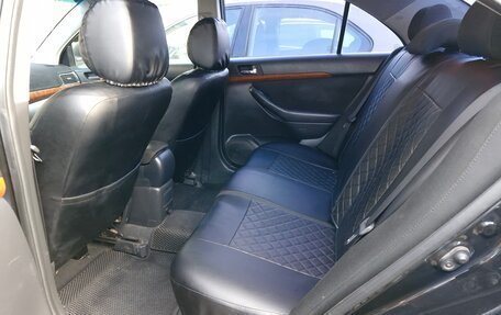 Toyota Avensis III рестайлинг, 2008 год, 1 000 000 рублей, 14 фотография