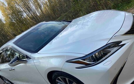 Lexus ES VII, 2018 год, 2 800 000 рублей, 24 фотография
