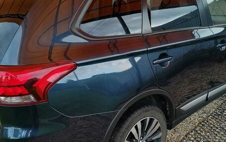 Mitsubishi Outlander III рестайлинг 3, 2020 год, 2 800 000 рублей, 5 фотография