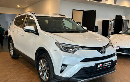 Toyota RAV4, 2018 год, 2 680 000 рублей, 5 фотография