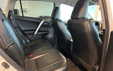 Toyota RAV4, 2018 год, 2 680 000 рублей, 20 фотография