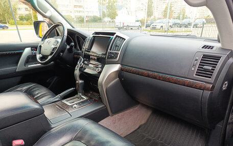 Toyota Land Cruiser 200, 2013 год, 2 940 000 рублей, 13 фотография