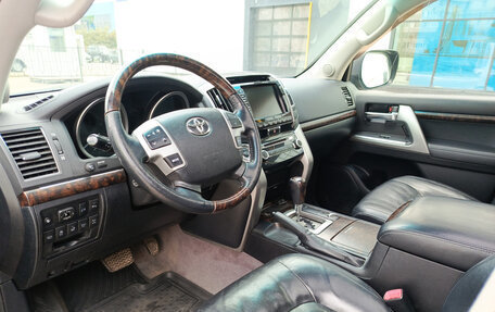 Toyota Land Cruiser 200, 2013 год, 2 940 000 рублей, 20 фотография