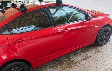 Hyundai Solaris II рестайлинг, 2011 год, 500 000 рублей, 3 фотография