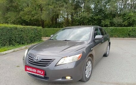 Toyota Camry, 2006 год, 999 999 рублей, 10 фотография