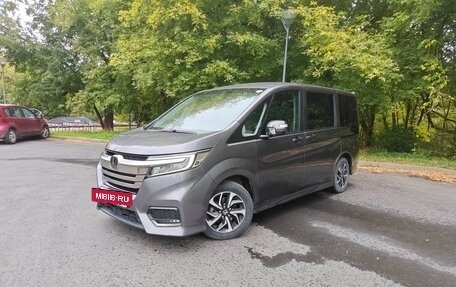 Honda Stepwgn IV, 2020 год, 2 450 000 рублей, 2 фотография