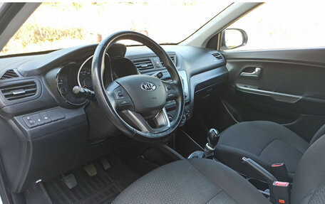 KIA Rio III рестайлинг, 2014 год, 870 000 рублей, 23 фотография