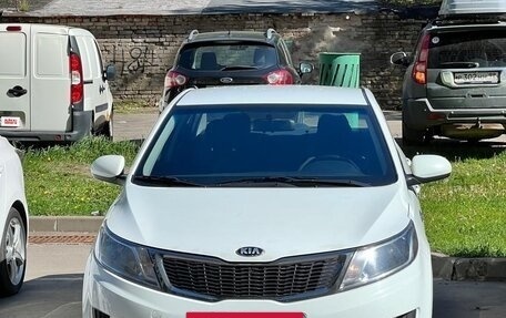 KIA Rio III рестайлинг, 2014 год, 870 000 рублей, 25 фотография