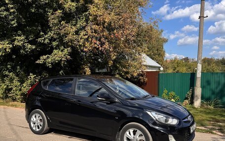 Hyundai Solaris II рестайлинг, 2011 год, 790 000 рублей, 4 фотография