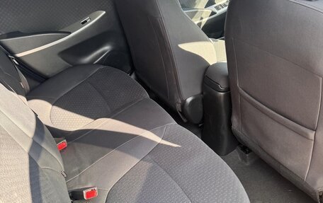 Hyundai Solaris II рестайлинг, 2011 год, 790 000 рублей, 17 фотография