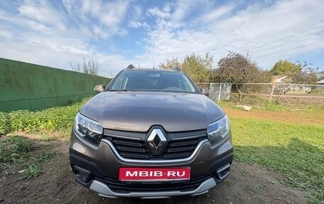 Renault Sandero II рестайлинг, 2019 год, 1 050 000 рублей, 1 фотография