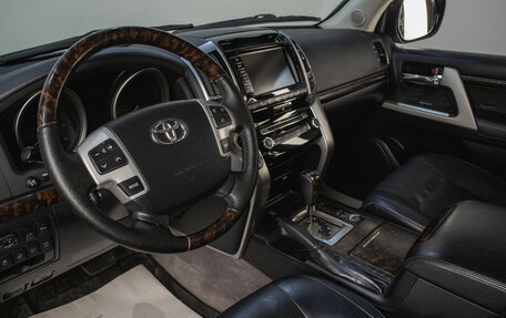 Toyota Land Cruiser 200, 2014 год, 4 499 000 рублей, 8 фотография