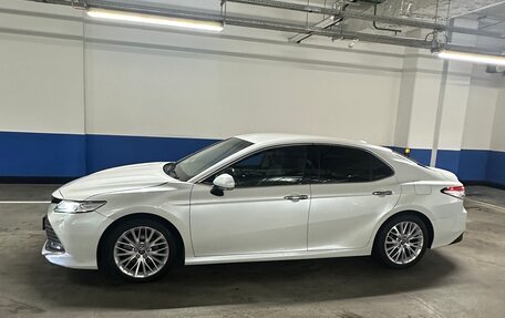 Toyota Camry, 2018 год, 2 750 000 рублей, 2 фотография