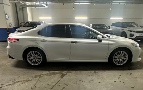 Toyota Camry, 2018 год, 2 750 000 рублей, 5 фотография