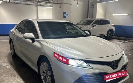 Toyota Camry, 2018 год, 2 750 000 рублей, 6 фотография