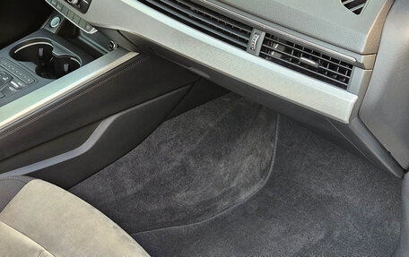 Audi A4, 2015 год, 1 795 000 рублей, 10 фотография