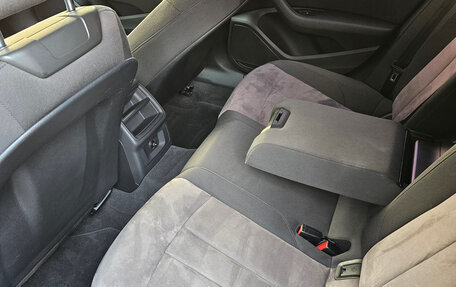 Audi A4, 2015 год, 1 795 000 рублей, 11 фотография
