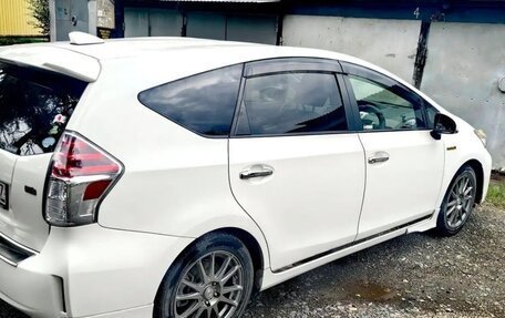 Toyota Prius Alpha I (ZVW40/41), 2012 год, 1 100 000 рублей, 6 фотография