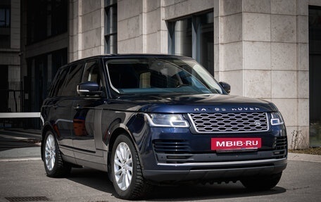 Land Rover Range Rover IV рестайлинг, 2018 год, 5 500 000 рублей, 3 фотография