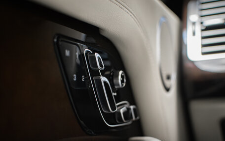 Land Rover Range Rover IV рестайлинг, 2018 год, 5 500 000 рублей, 11 фотография