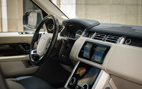Land Rover Range Rover IV рестайлинг, 2018 год, 5 500 000 рублей, 19 фотография