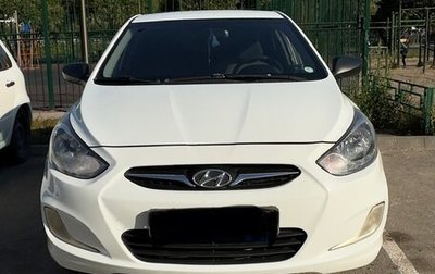 Hyundai Solaris II рестайлинг, 2012 год, 850 000 рублей, 1 фотография