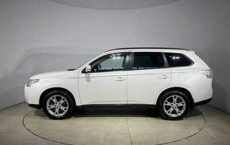 Mitsubishi Outlander III рестайлинг 3, 2012 год, 1 199 000 рублей, 10 фотография