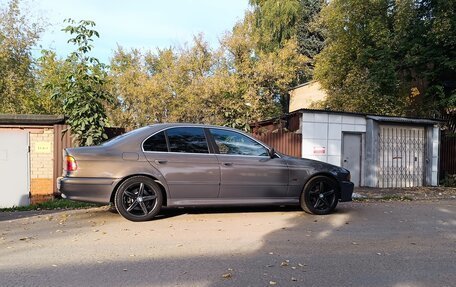 BMW 5 серия, 2001 год, 1 600 000 рублей, 4 фотография