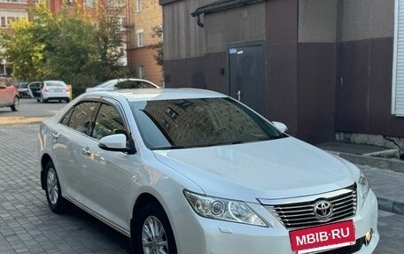 Toyota Camry, 2012 год, 1 900 000 рублей, 2 фотография