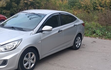 Hyundai Solaris II рестайлинг, 2012 год, 680 000 рублей, 5 фотография