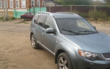 Mitsubishi Outlander III рестайлинг 3, 2007 год, 990 000 рублей, 3 фотография