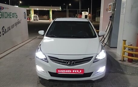 Hyundai Solaris II рестайлинг, 2014 год, 850 000 рублей, 2 фотография