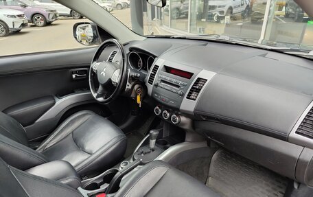 Mitsubishi Outlander III рестайлинг 3, 2010 год, 1 060 000 рублей, 7 фотография