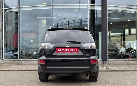 Mitsubishi Outlander III рестайлинг 3, 2010 год, 1 060 000 рублей, 4 фотография