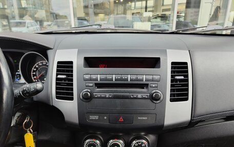 Mitsubishi Outlander III рестайлинг 3, 2010 год, 1 060 000 рублей, 12 фотография