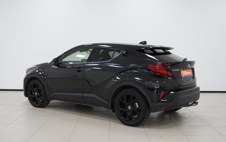 Toyota C-HR I рестайлинг, 2021 год, 2 257 000 рублей, 2 фотография