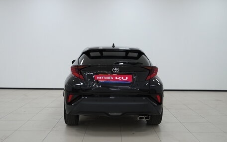 Toyota C-HR I рестайлинг, 2021 год, 2 257 000 рублей, 5 фотография