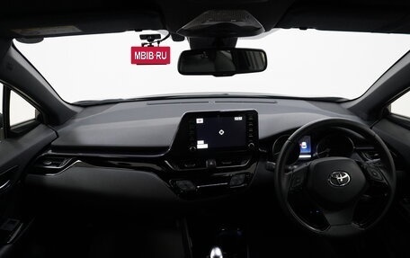 Toyota C-HR I рестайлинг, 2021 год, 2 257 000 рублей, 9 фотография