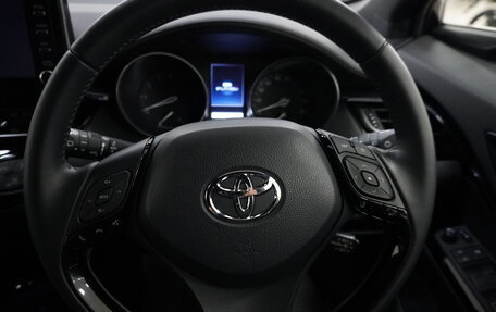 Toyota C-HR I рестайлинг, 2021 год, 2 257 000 рублей, 10 фотография