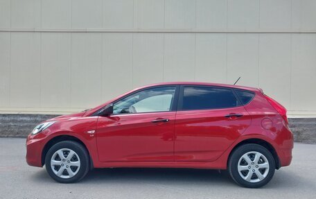 Hyundai Solaris II рестайлинг, 2013 год, 825 000 рублей, 2 фотография