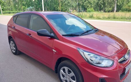 Hyundai Solaris II рестайлинг, 2013 год, 825 000 рублей, 7 фотография