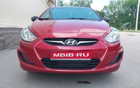 Hyundai Solaris II рестайлинг, 2013 год, 825 000 рублей, 4 фотография