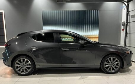Mazda 3, 2021 год, 2 250 000 рублей, 4 фотография