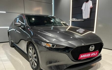 Mazda 3, 2021 год, 2 250 000 рублей, 3 фотография